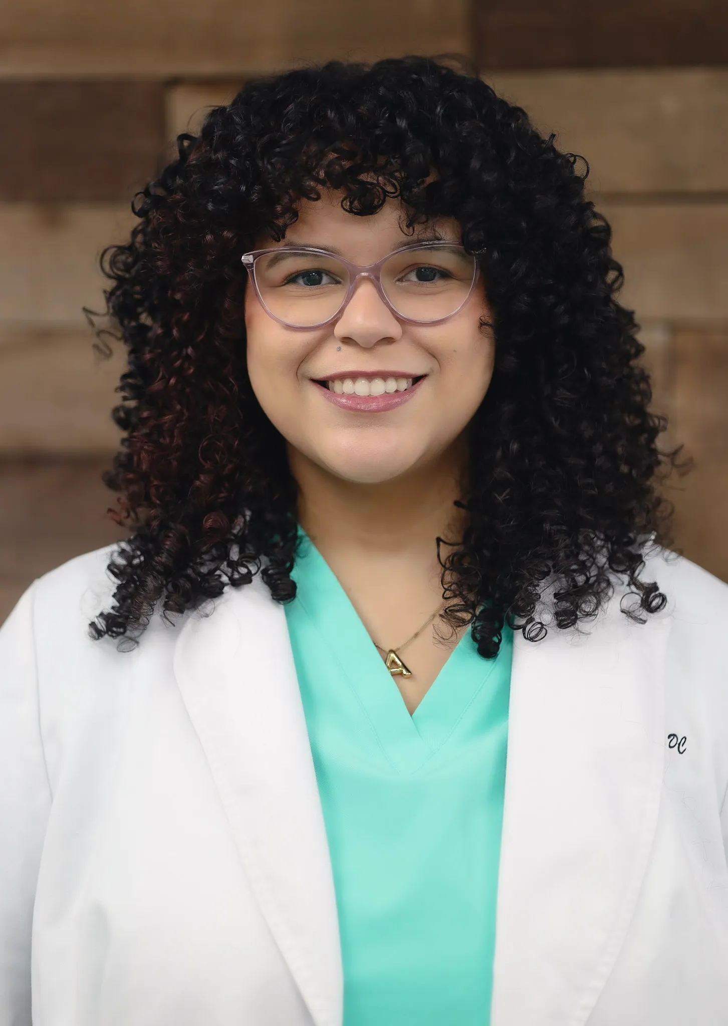 Dr. Alessandra Vializ, Chiropractor